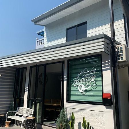 Youniverse Homestay เชียงใหม่ ภายนอก รูปภาพ