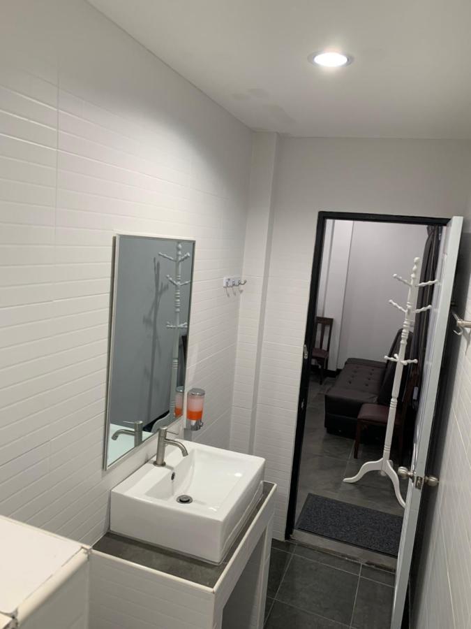 Youniverse Homestay เชียงใหม่ ภายนอก รูปภาพ