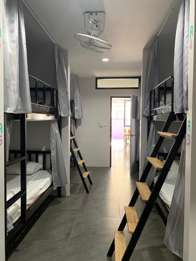 Youniverse Homestay เชียงใหม่ ภายนอก รูปภาพ