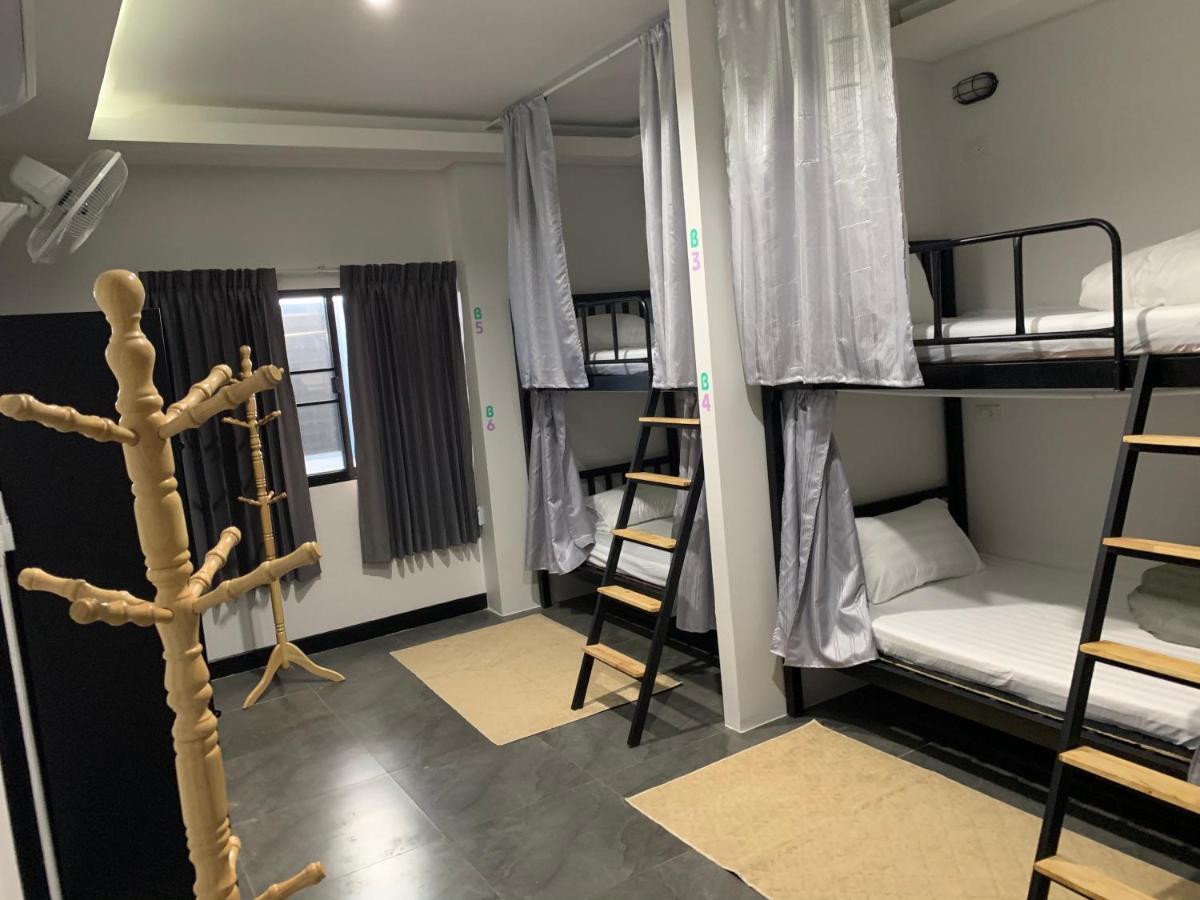 Youniverse Homestay เชียงใหม่ ภายนอก รูปภาพ