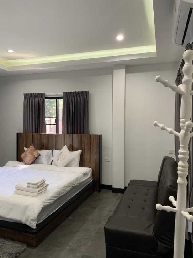 Youniverse Homestay เชียงใหม่ ภายนอก รูปภาพ