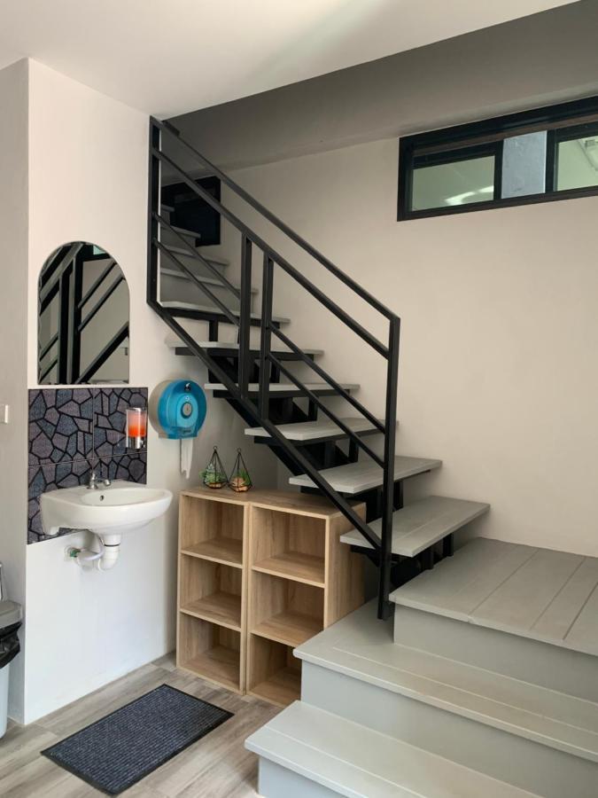 Youniverse Homestay เชียงใหม่ ภายนอก รูปภาพ